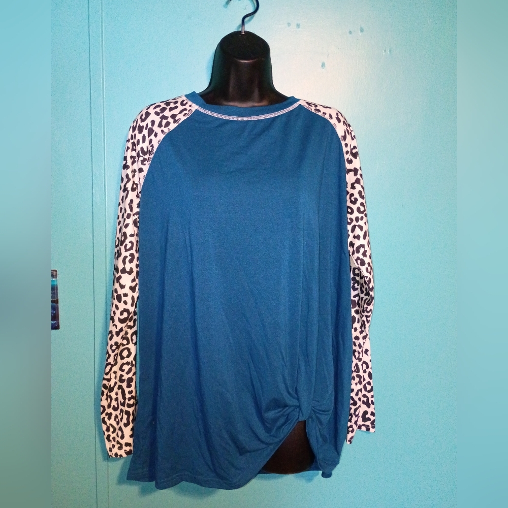 Chic Teal Long Sleeve Top with Leopard Accents